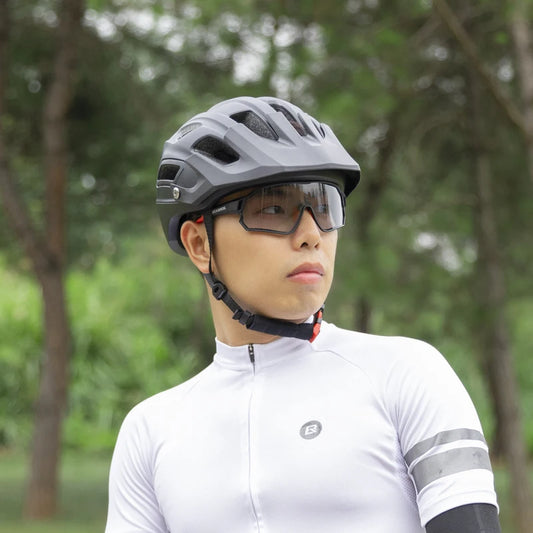 ROCKBROS Cycling Glasses - Photochromic MTB Road Bike Sunglasses with UV400 Protection