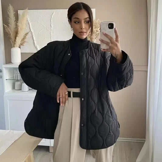 MUJER Black Quilted Jacket - Stylish and Warm Winter Coat for Women