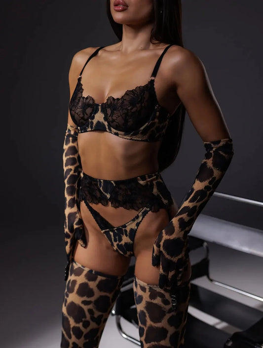 Ultra Sexy Leopard Costume for Women - Lace Patchwork Lingerie with Gloves and Stockings
