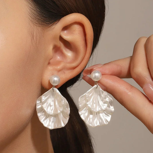 Vintage White Heart Shell Flower Drop Earrings – Elegant Wedding Jewelry Gift for Women
