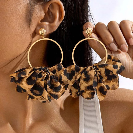 Retro Leopard Print Fabric Drop Earrings for Women - Exaggerated Black Crystal Geometric Circle Petal Pendant Jewelry Gift