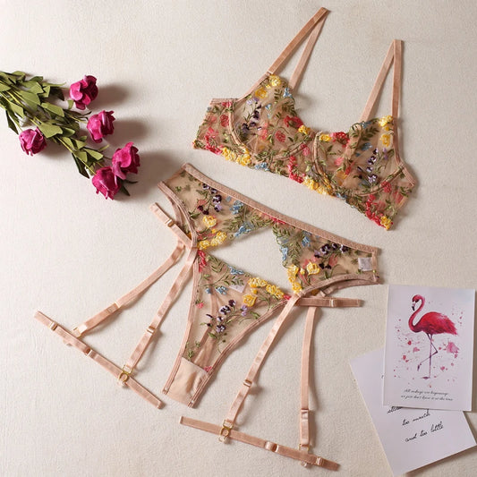 Lingerie Sensual Lace Underwear Transparent Embroidery 3-Piece Garters Fancy Beautiful Short Skin Care Kits Intimate