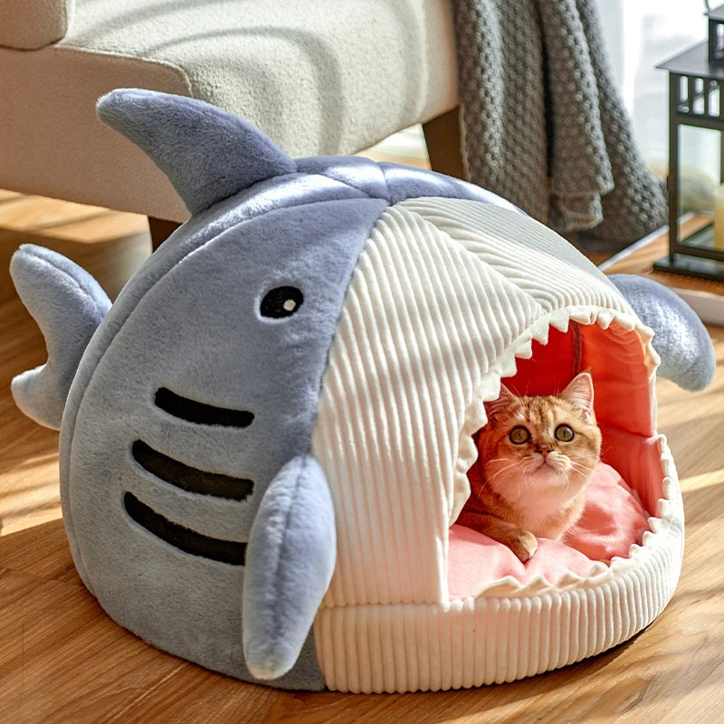 Enclosed Warm Cat Bed - Cozy Portable Cat House for Sweet Kittens