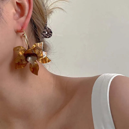 2025 Trendy Metal C-shaped Acrylic Flower Pendant Earrings for Women - Vintage Coffee Petal Jewelry