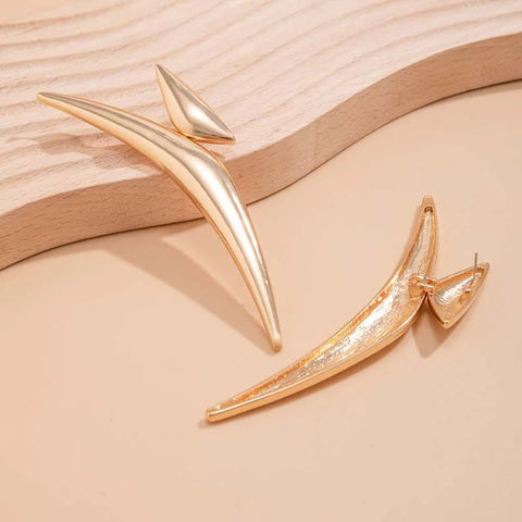 Exaggerated Metal Triangle Bend Pointed Earrings for Women - Minimalist Geometric Curved Stud Jewelry for 2025