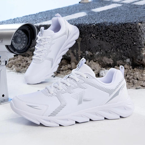 Xtep antislip hardloopschoenen voor dames - bovenwerk van zacht leer en schokabsorberende sneakers 