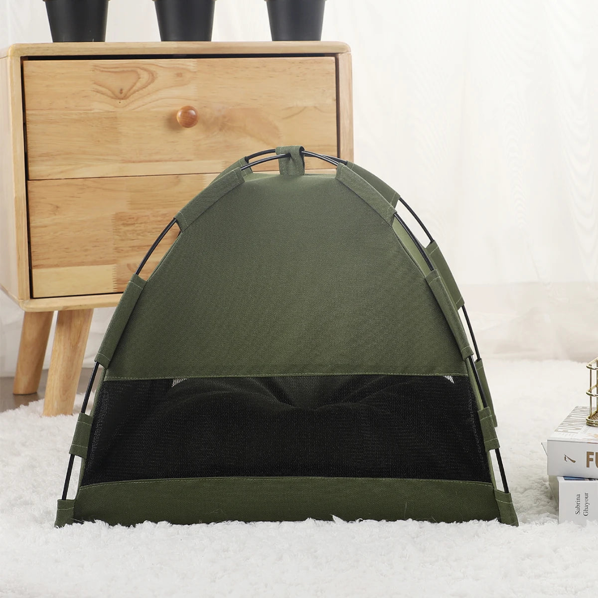 Cozy Clamshell Cat Tent Bed - Perfect for Your Feline Friend