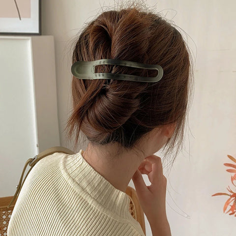 Acrylic Matte Duckbill Hair Claws and Barrettes - Stylish Hair Accessories for Women