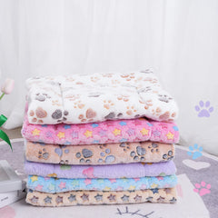 Cozy Flannel Dog Bed Blanket - Washable Plush Cushion for Pets