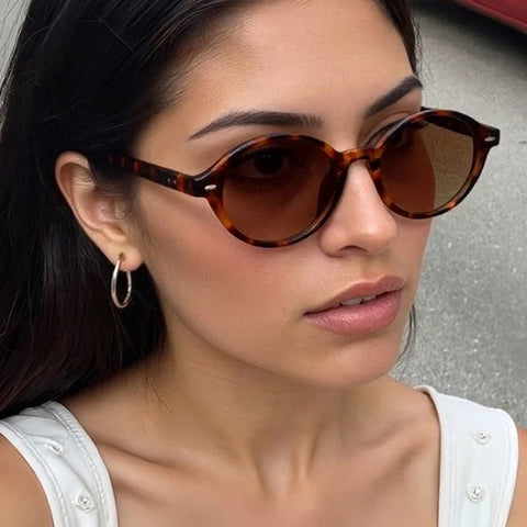 JNPCXI Retro Kleine Ovale Zonnebril – Luipaard Candy-Kleur UV400 Unisex Rivet Punk Shades