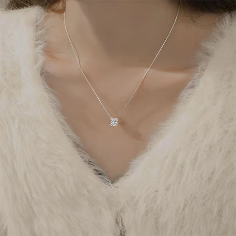 IOGOU 0.5ct D Moissanite Pendant Necklace in 18k Rose Gold Plated