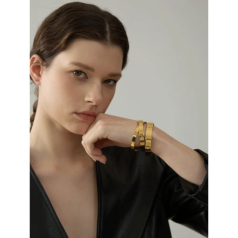 Yhpup High Quality Stainless Steel Round Wide Bracelet Bangle – Fashion Texture in Gold and Silver Color, Waterproof Charm Jewelry Gift