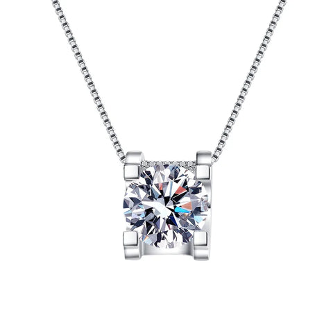 IOGOU 0.5ct D Moissanite Pendant Necklace in 18k Rose Gold Plated