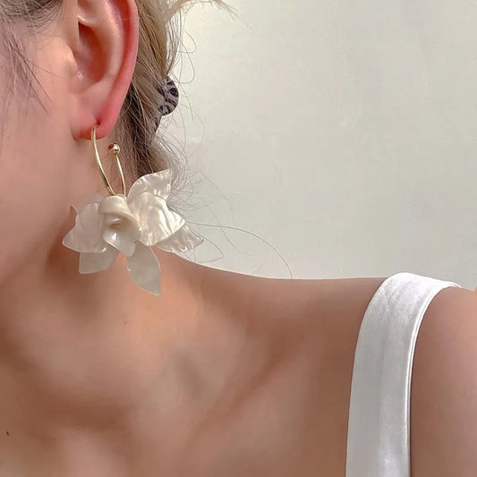 2025 Trendy Metal C-shaped Acrylic Flower Pendant Earrings for Women - Vintage Coffee Petal Jewelry
