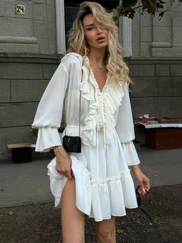 Tossy Ruffled V-hals witte mini-jurk - Elegante lange mouwen veterjurk voor vrouwen