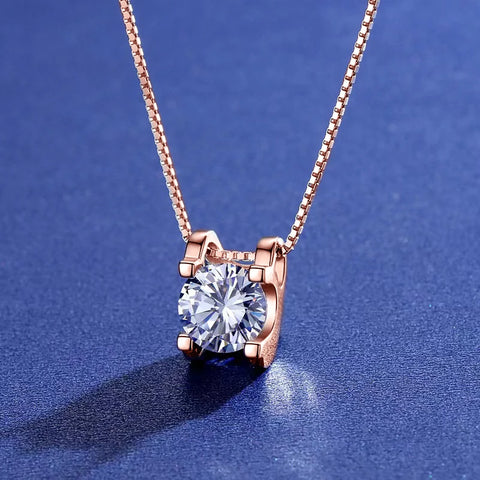 IOGOU 0.5ct D Moissanite Pendant Necklace in 18k Rose Gold Plated