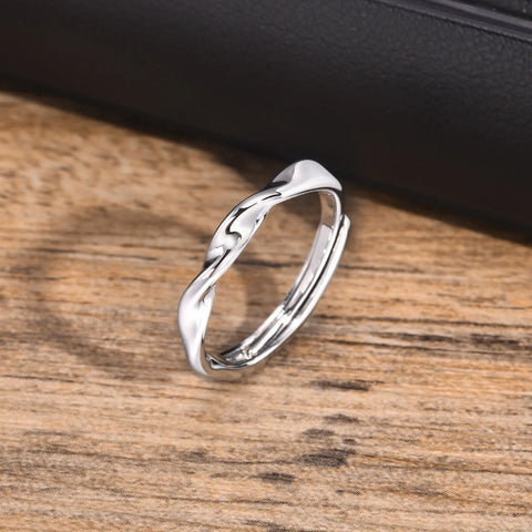 Men's Simple Twisted Adjustable Minimalist Wedding Ring - Unisex Mobius Design