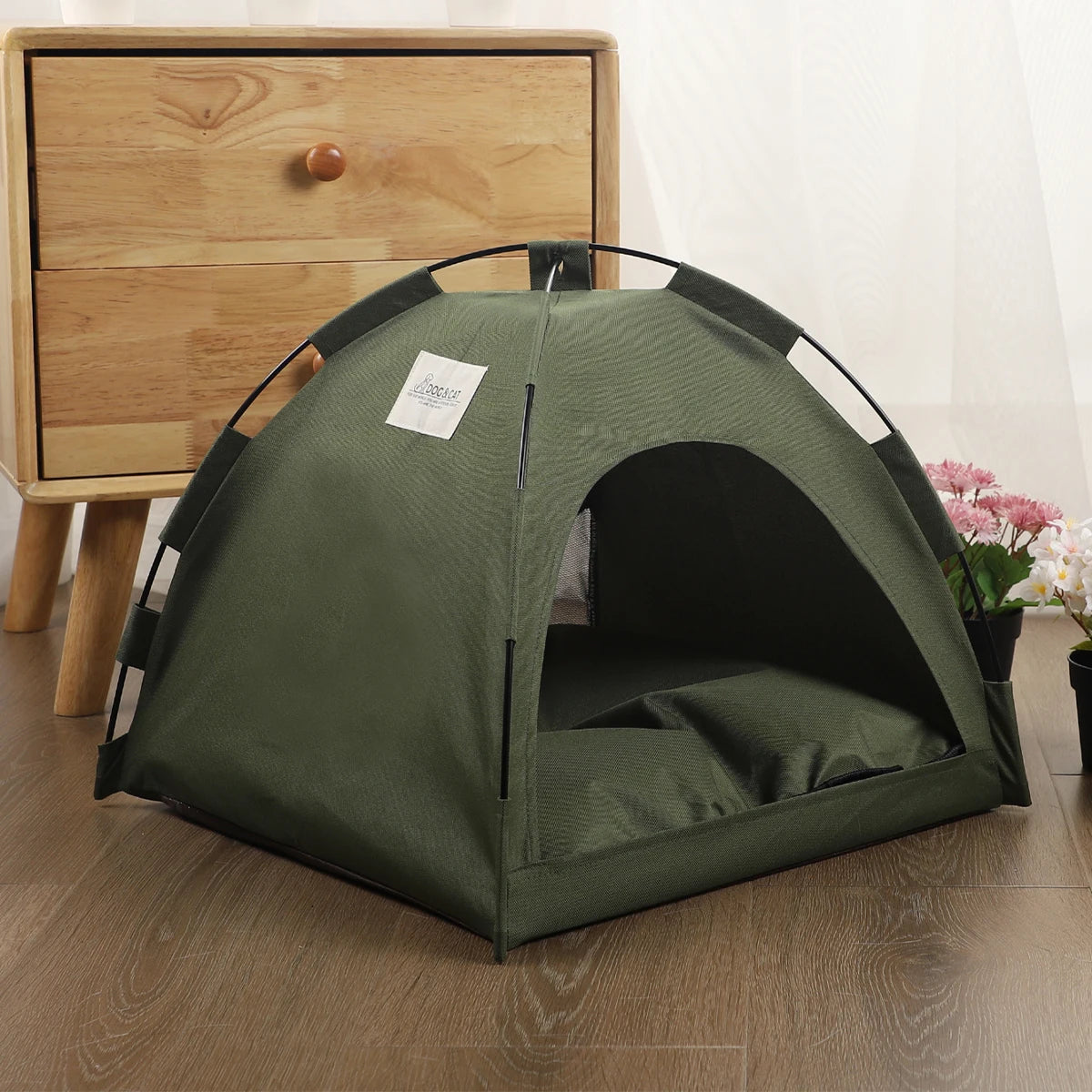 Cozy Clamshell Cat Tent Bed - Perfect for Your Feline Friend