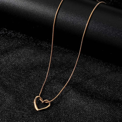 New Simple Hollow Love Heart Pendant Necklace for Women - Geometric Clavicle Chain Jewelry Gift