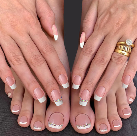 Set van 48 stuks nagels met een opdruk - modieuze Franse ballerina-tips