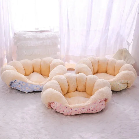 Warm and Cozy Cat Bed for Purr-fect Winter Snuggles