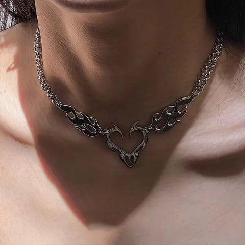 Stainless Steel Silver Color Thorn Heart Choker Necklace For Woman Man Punk Hip Hop Metal Hollow Clavicle Chain Necklace Jewelry