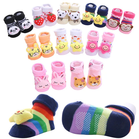 Schattige babysokjes met cartoondieren