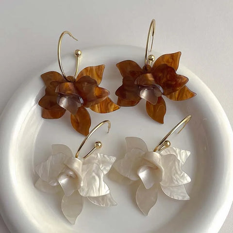 2025 Trendy Metal C-shaped Acrylic Flower Pendant Earrings for Women - Vintage Coffee Petal Jewelry