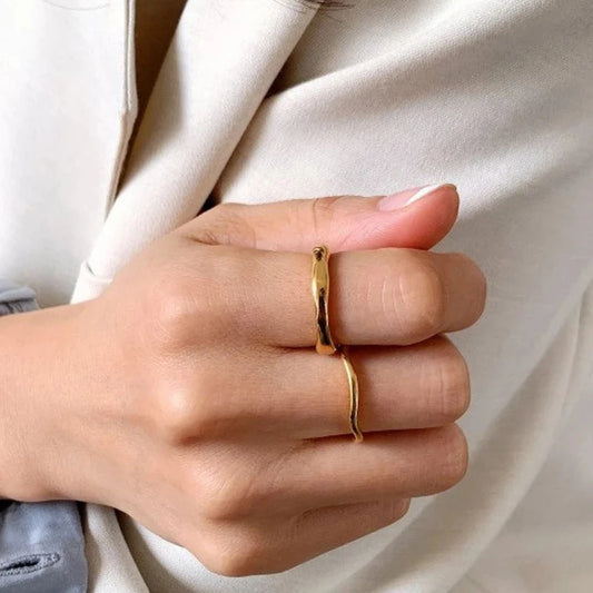 eManco Trendy Gold & Silver Irregular Wave Rings for Women and Couples
