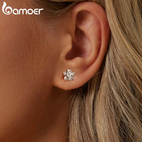 BAMOER Sakura Moissanite Stud Earrings