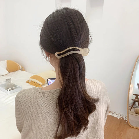 Acrylic Matte Duckbill Hair Claws and Barrettes - Stylish Hair Accessories for Women