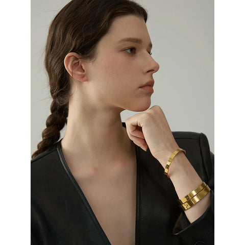 Yhpup High Quality Stainless Steel Round Wide Bracelet Bangle – Fashion Texture in Gold and Silver Color, Waterproof Charm Jewelry Gift