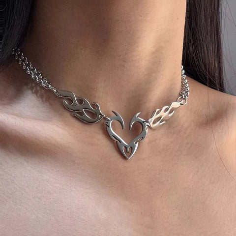 Stainless Steel Silver Color Thorn Heart Choker Necklace For Woman Man Punk Hip Hop Metal Hollow Clavicle Chain Necklace Jewelry