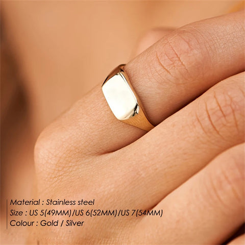 eManco Stainless Steel Punk Style Minimalist Round Ring - Gold Plated Women's Ring for Parties and Festivals