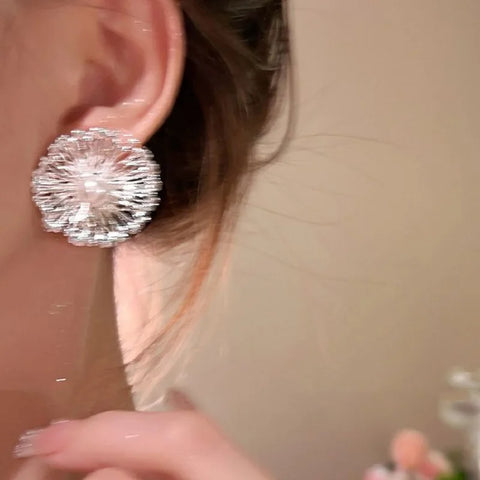 Exaggerated Metal Flowers Pearl Stud Earrings – Fashion Jewelry Gifts for Women