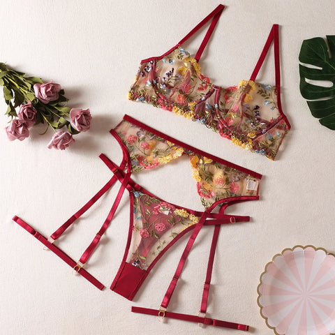 Lingerie Sensual Lace Underwear Transparent Embroidery 3-Piece Garters Fancy Beautiful Short Skin Care Kits Intimate