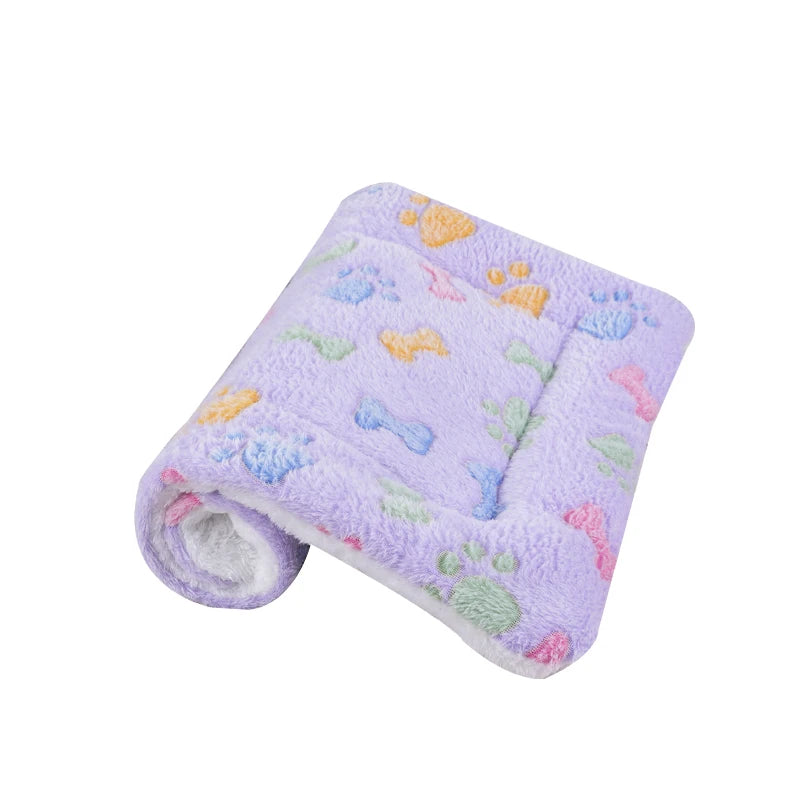 Cozy Flannel Dog Bed Blanket - Washable Plush Cushion for Pets