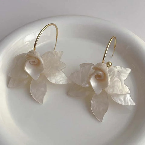 2025 Trendy Metal C-shaped Acrylic Flower Pendant Earrings for Women - Vintage Coffee Petal Jewelry
