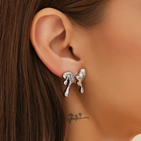 Exaggerated Metal Triangle Bend Pointed Earrings for Women - Minimalist Geometric Curved Stud Jewelry for 2025