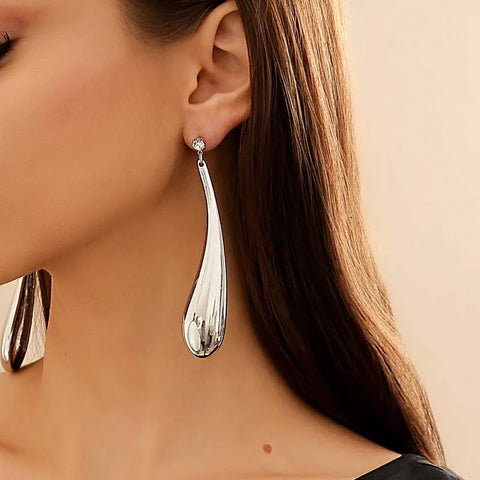 Exaggerated Metal Triangle Bend Pointed Earrings for Women - Minimalist Geometric Curved Stud Jewelry for 2025