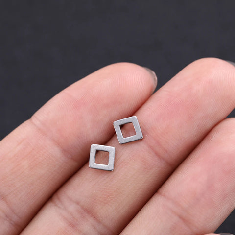 Skyrim Nordic Runes Letter Earring Amulet - Stainless Steel Stud Jewelry for Women and Girls