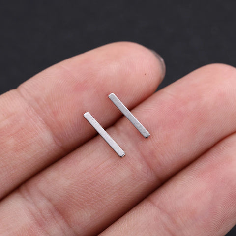 Skyrim Nordic Runes Letter Earring Amulet - Stainless Steel Stud Jewelry for Women and Girls