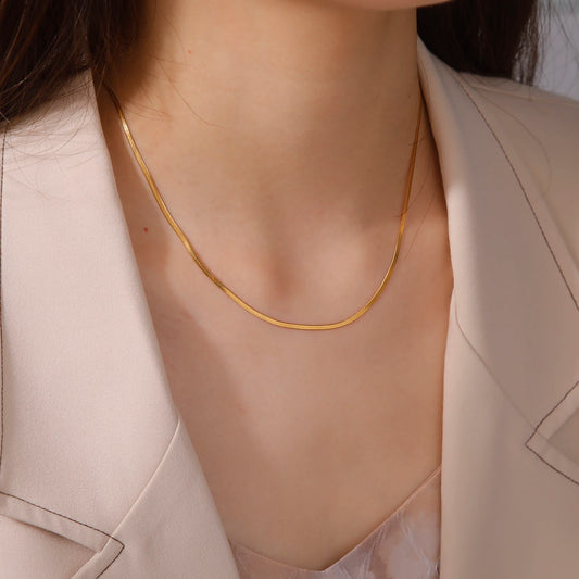 Skyrim Stainless Steel Snake Chain Necklace - Gold Herringbone Choker for Men & Women - Trendy Jewelry Gift 2025