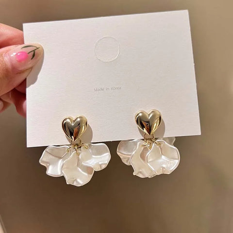 Vintage White Heart Shell Flower Drop Earrings – Elegant Wedding Jewelry Gift for Women
