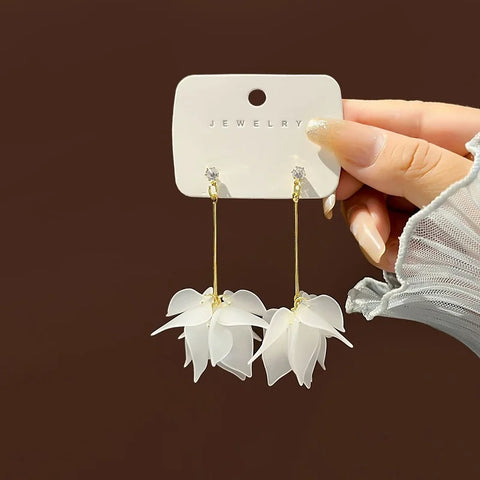 Vintage White Heart Shell Flower Drop Earrings – Elegant Wedding Jewelry Gift for Women