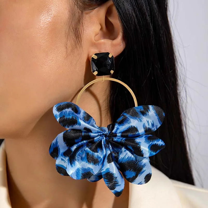 Retro Leopard Print Fabric Drop Earrings for Women - Exaggerated Black Crystal Geometric Circle Petal Pendant Jewelry Gift