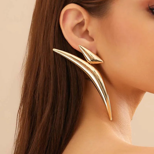 Exaggerated Metal Triangle Bend Pointed Earrings for Women - Minimalist Geometric Curved Stud Jewelry for 2025