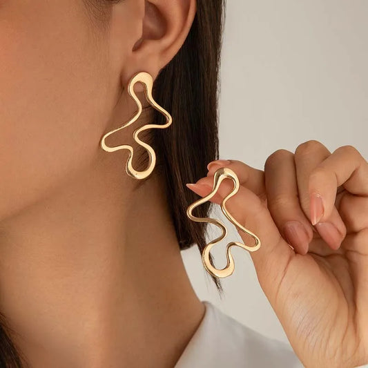 Minimalist Metal Irregular Hollow Pendant Earrings - Gold Geometric Statement Jewelry for Women
