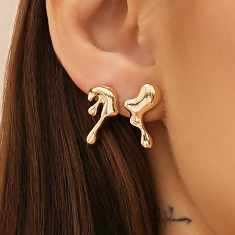 Exaggerated Metal Triangle Bend Pointed Earrings for Women - Minimalist Geometric Curved Stud Jewelry for 2025