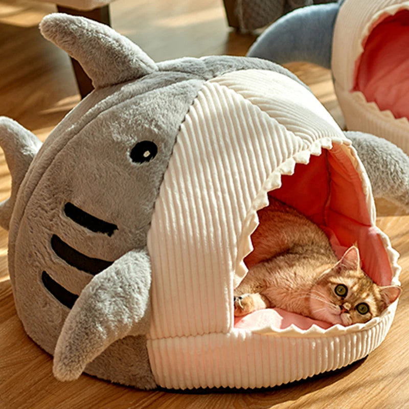 Enclosed Warm Cat Bed - Cozy Portable Cat House for Sweet Kittens